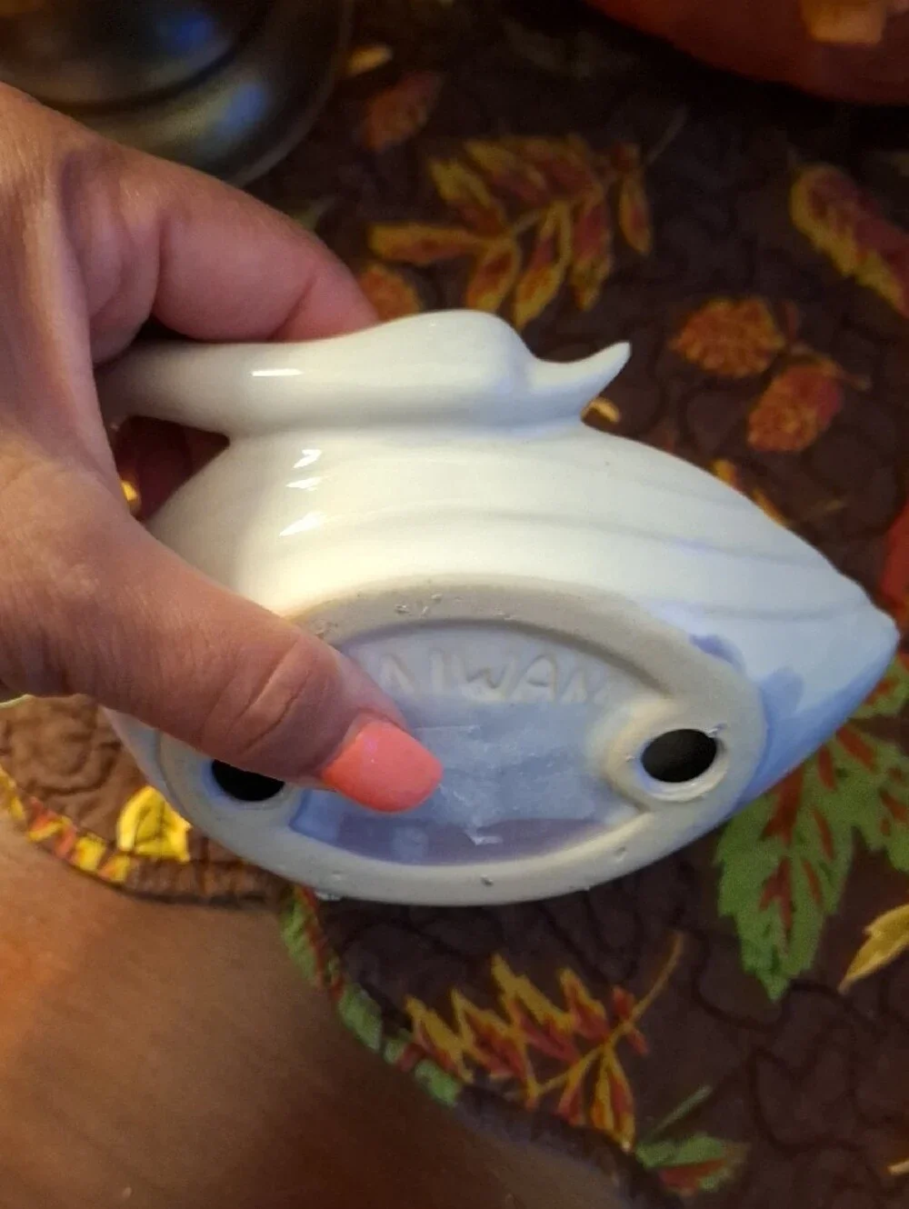 Vintage Lavender Leaf-Shaped Ceramic Dish with Handle